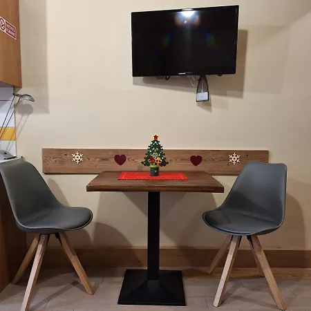 Monolocale Piccolo Ed Accogliente - Cir 0021 - Apartment *