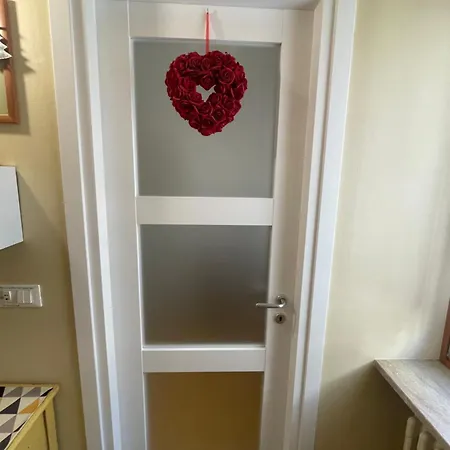 Apartamento Monolocale Piccolo Ed Accogliente - Cir 0021 - *
